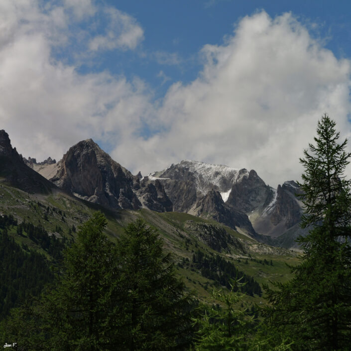 montagnes des Alpes